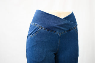 High waisted crossover Sport Flare Jeans