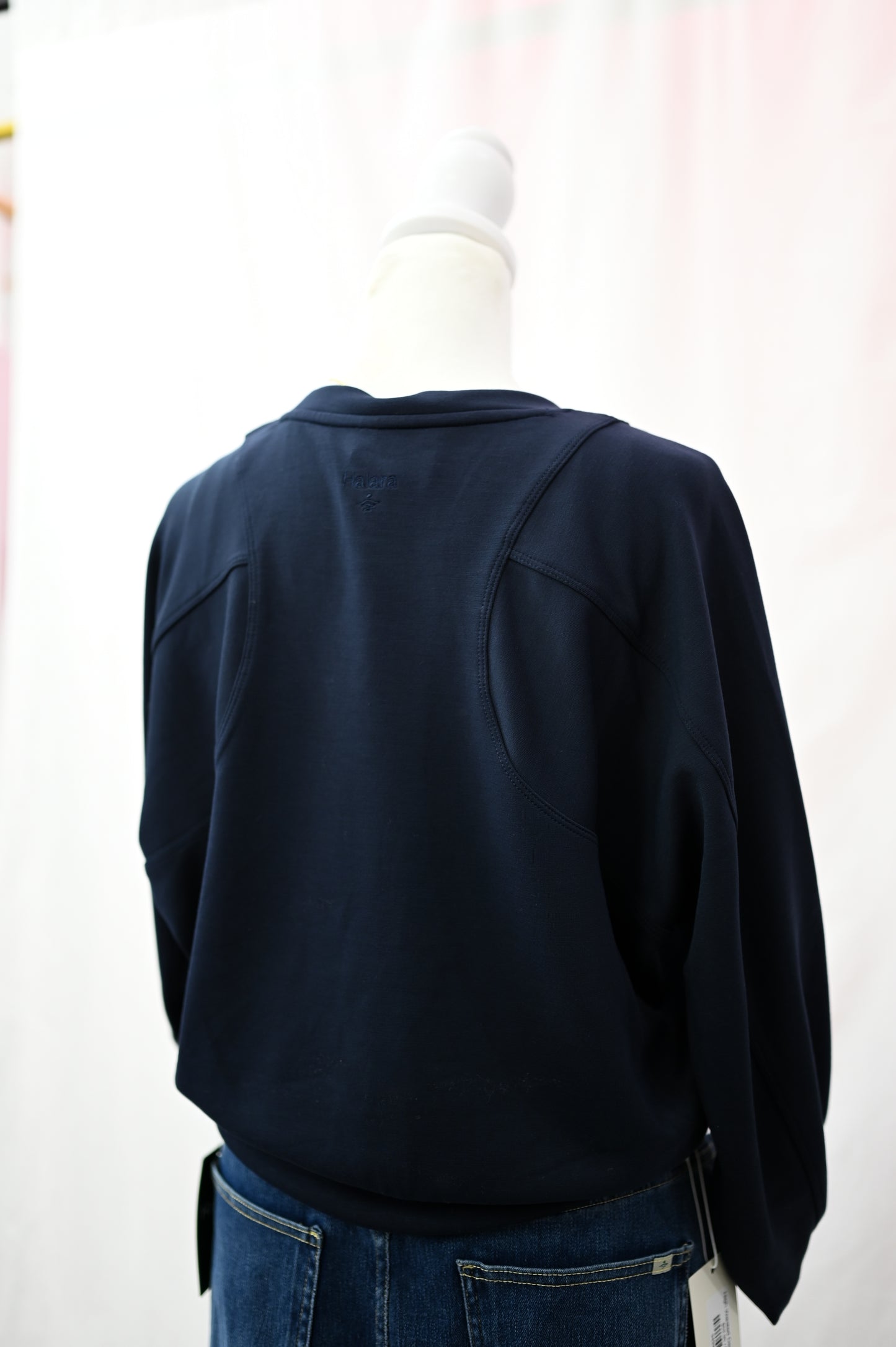 Round Neck Raglan Sleeve Sweatshirt