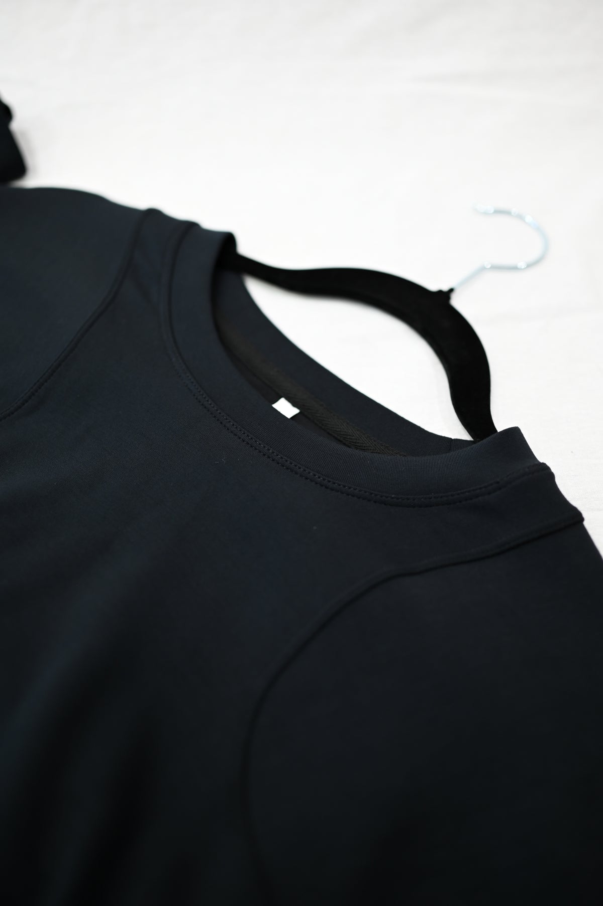Round Neck Raglan Sleeve Sweatshirt