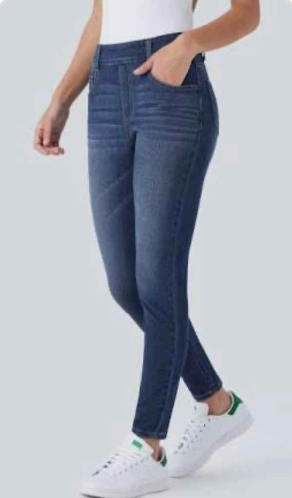 Halara Mid Rise Pull On Stretchy Skinny Jean