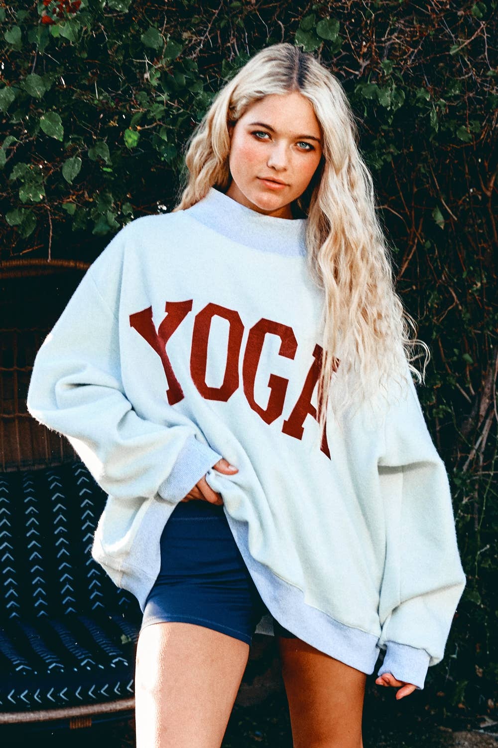 IT2594 'PILATES & YOGA' Print Reversible Mockneck Sweatshirt